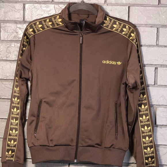 Meet your Posher, Rayne - Picture 3 of 9